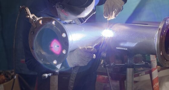 Soudeur en action sur un chantier industriel - Coretec